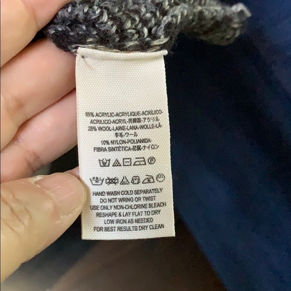 Gently loved Sweater by Free People Loose sleaves - Picture 7 of 8